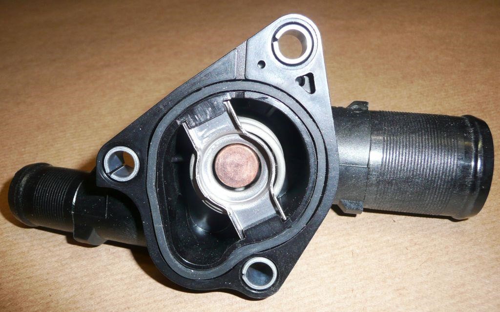 Coolant thermostat Renault 82 00 660 882