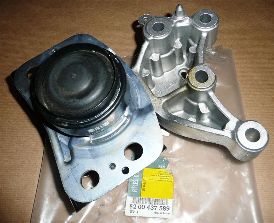 Renault 82 00 437 589 Engine mount bracket 8200437589