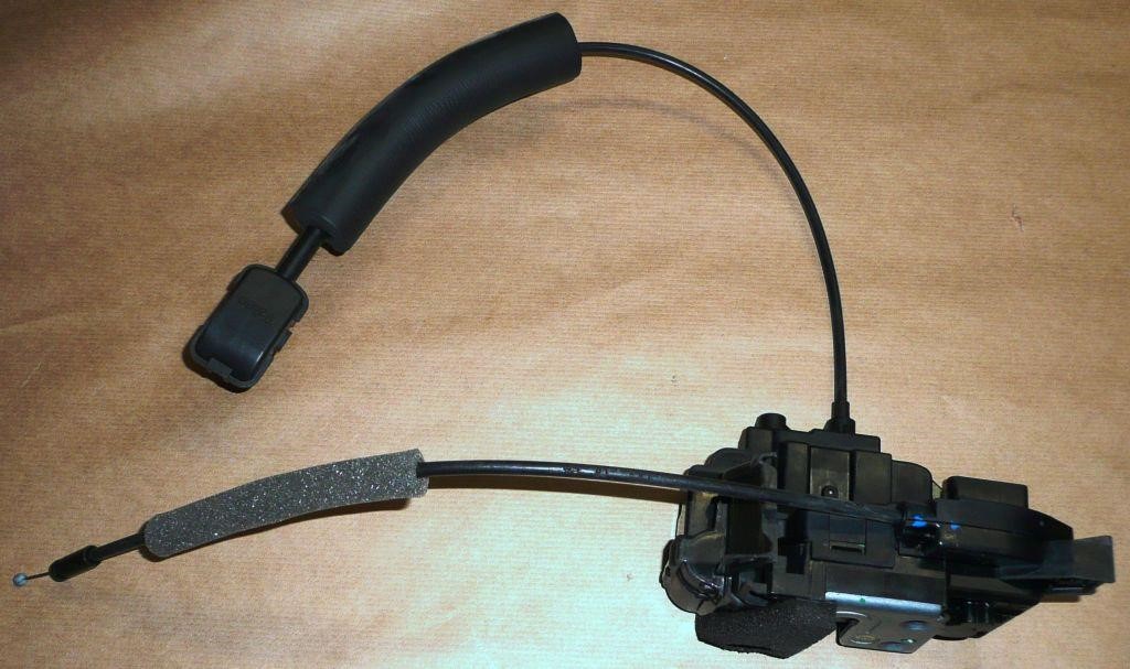 Door lock Renault 82 50 288 73R