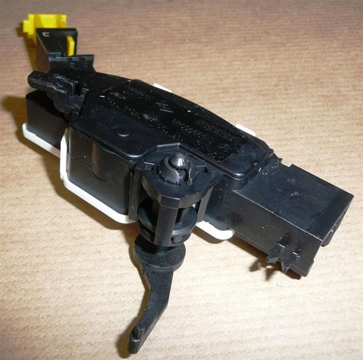 Sensor Renault 82 00 666 173