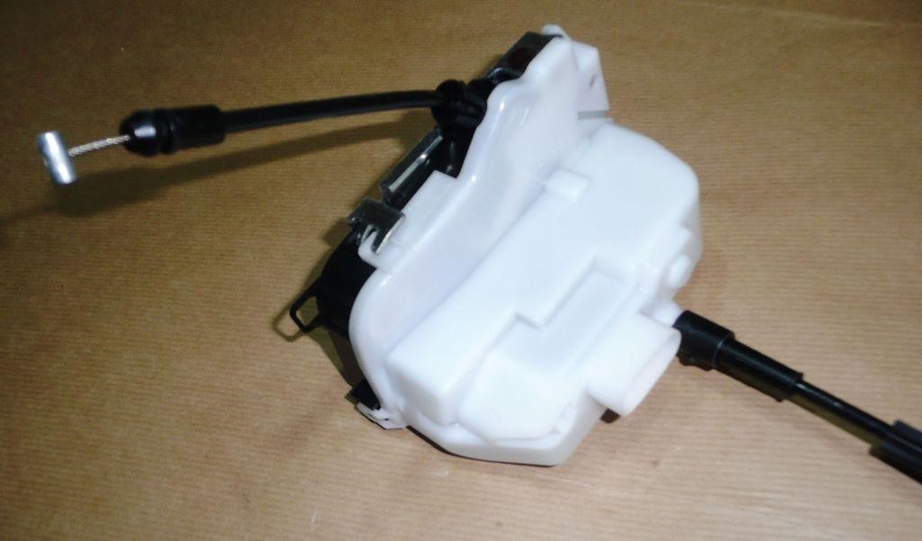 Auto part Renault 82 00 000 657