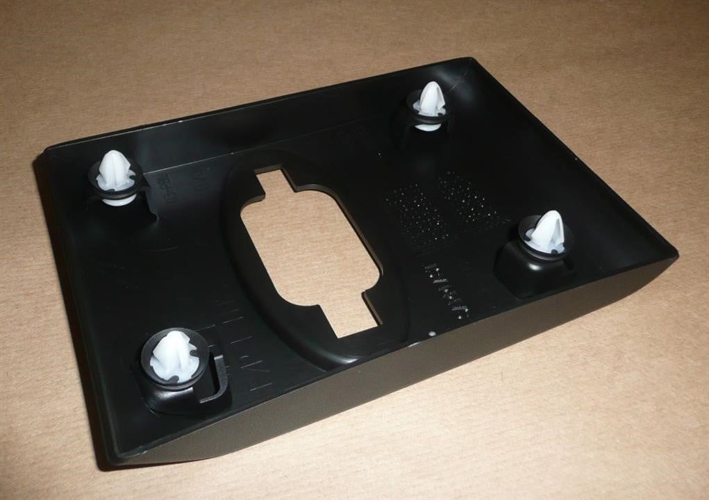 Buy Renault 768570130R – good price at EXIST.AE!