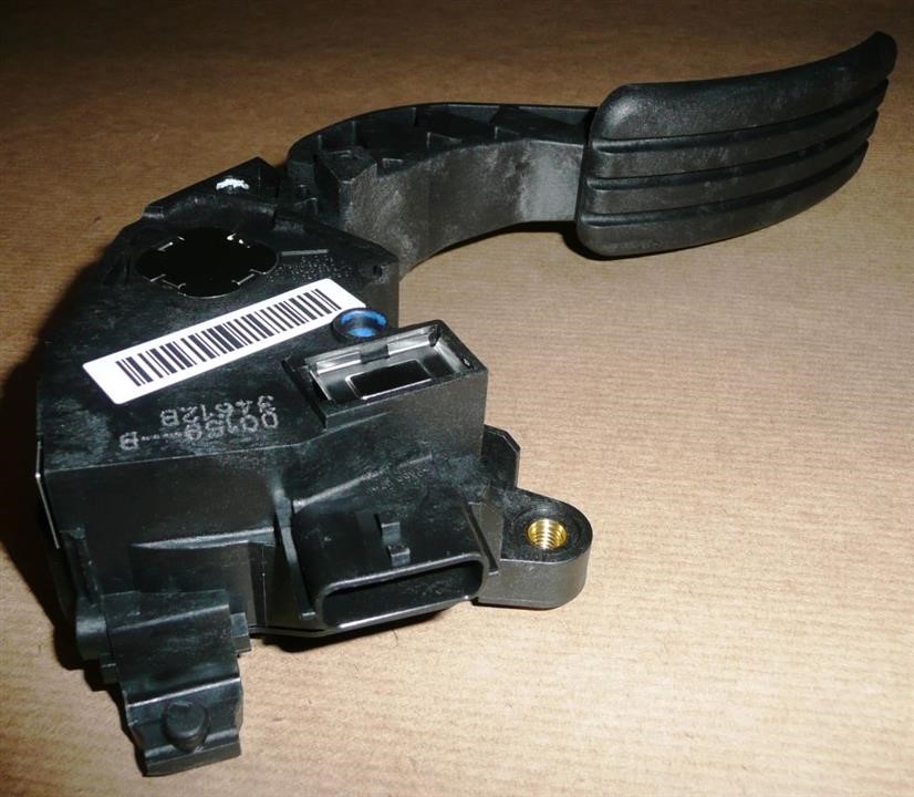 Buy Renault 18 00 200 23R at a low price in United Arab Emirates!