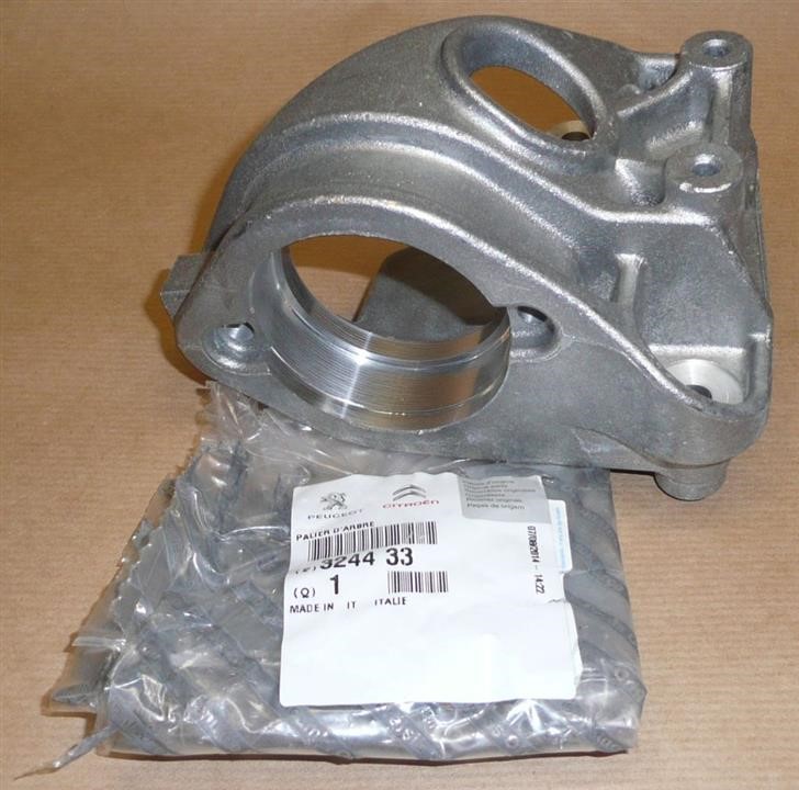 324433 Citroen/Peugeot Outboard bearing bracket