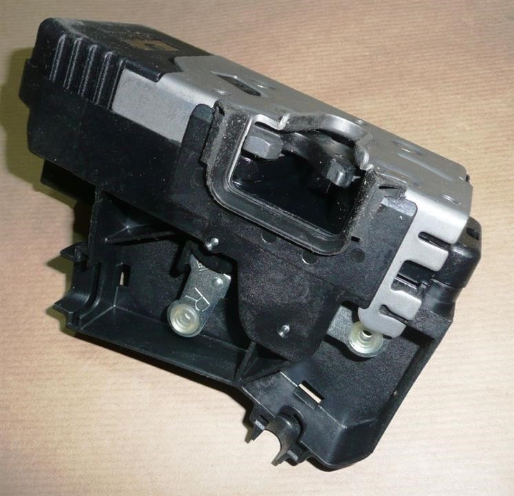 Door lock Renault 82 00 042 171