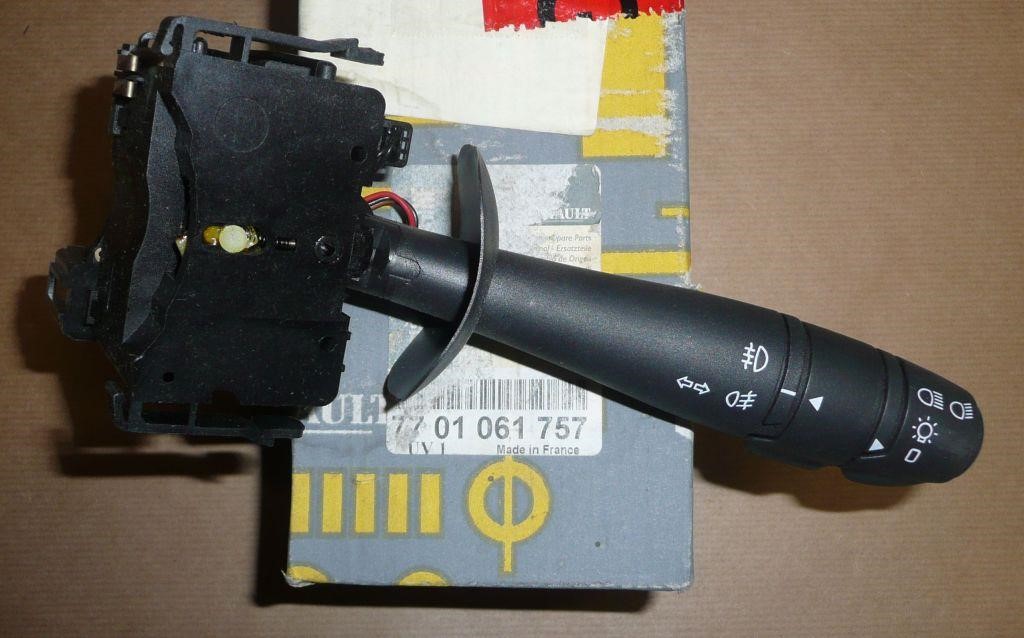 7701061757 Renault Switch