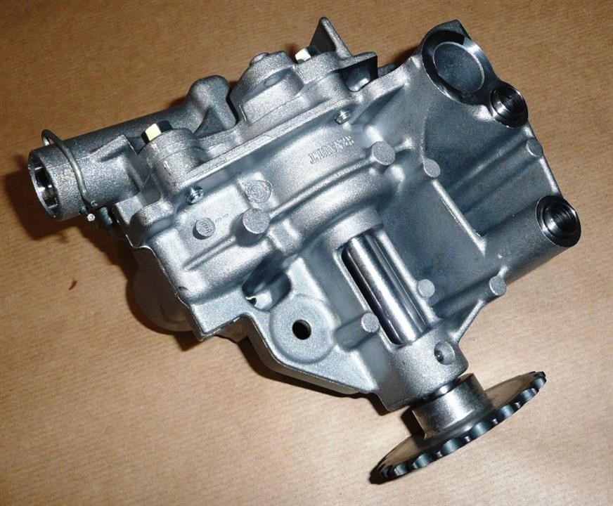 Renault OIL PUMP – price 610 PLN
