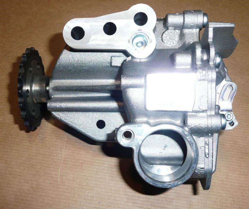 Renault OIL PUMP – price 1130 PLN