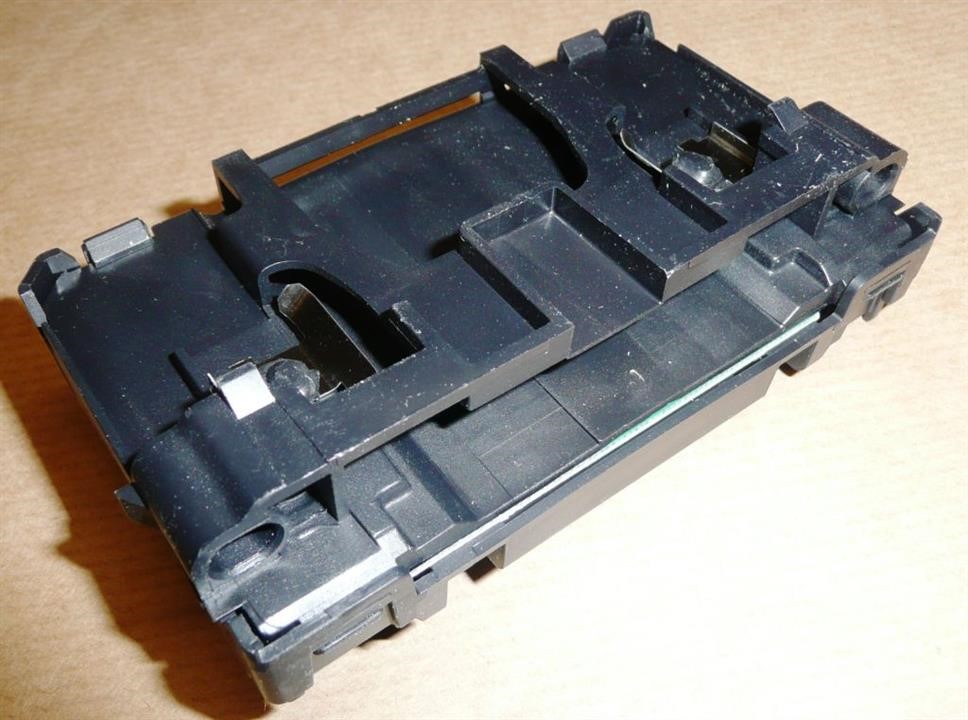 Buy Renault 82 00 074 331 at a low price in United Arab Emirates!