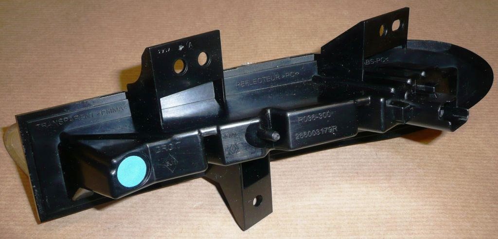 Auto part Renault 26 60 031 79R