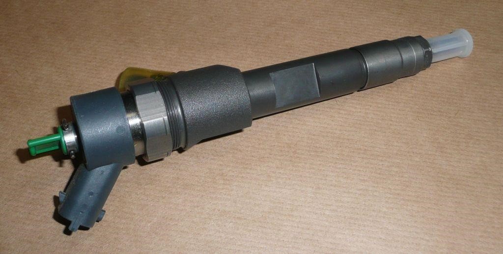 Injector fuel Renault 82 00 389 369