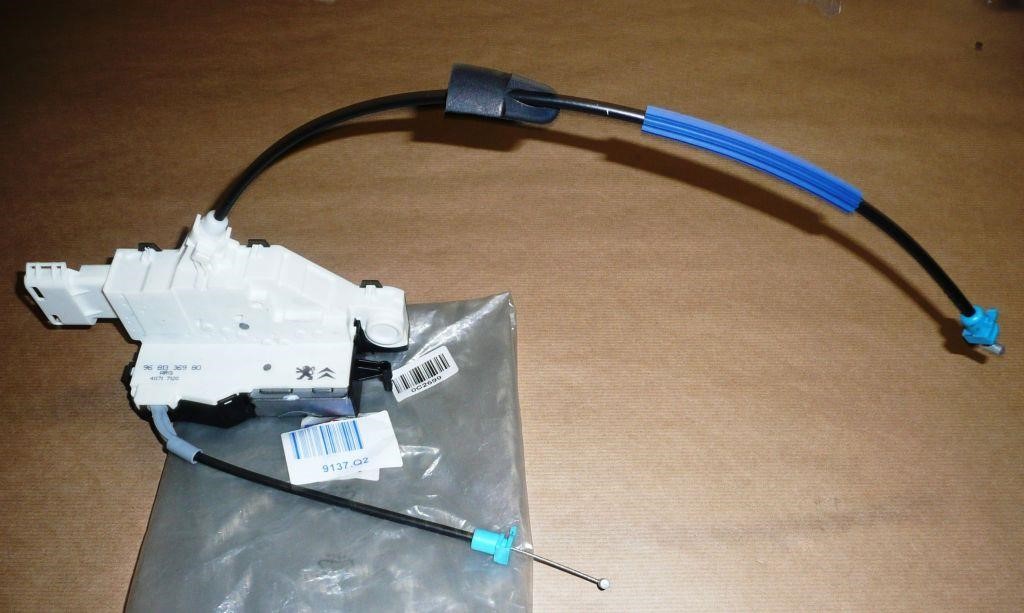 9137Q2 Citroen/Peugeot Door lock