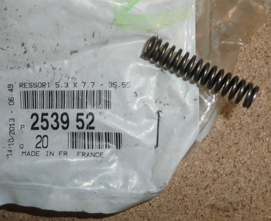 253952 Citroen/Peugeot Auto part