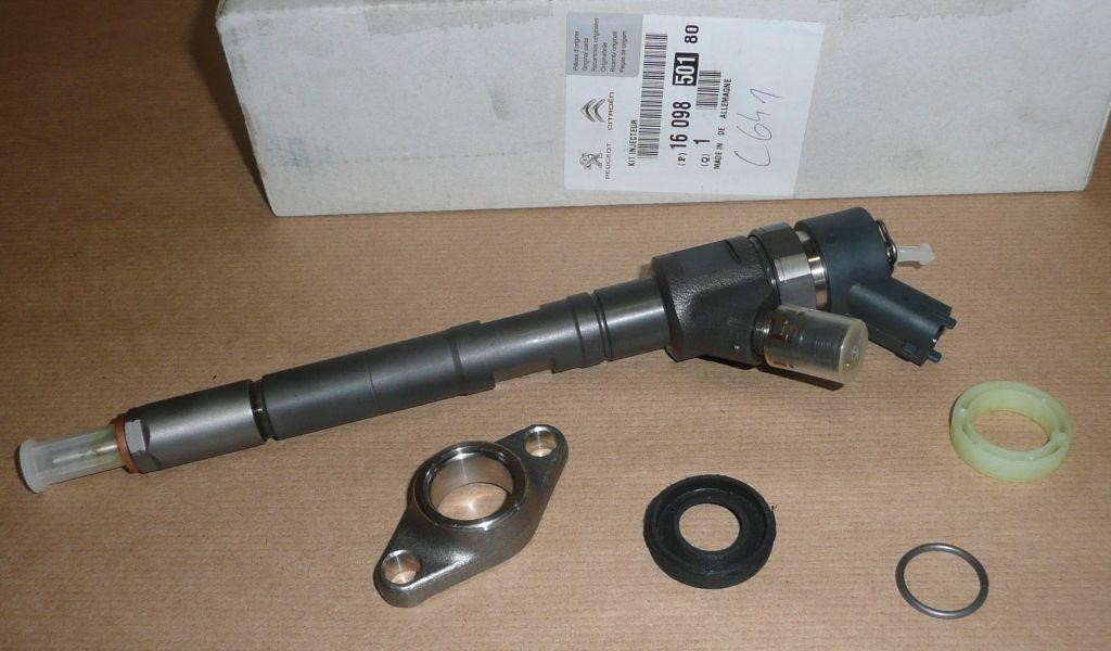 Citroen/Peugeot 16 098 501 80 Injector fuel 1609850180