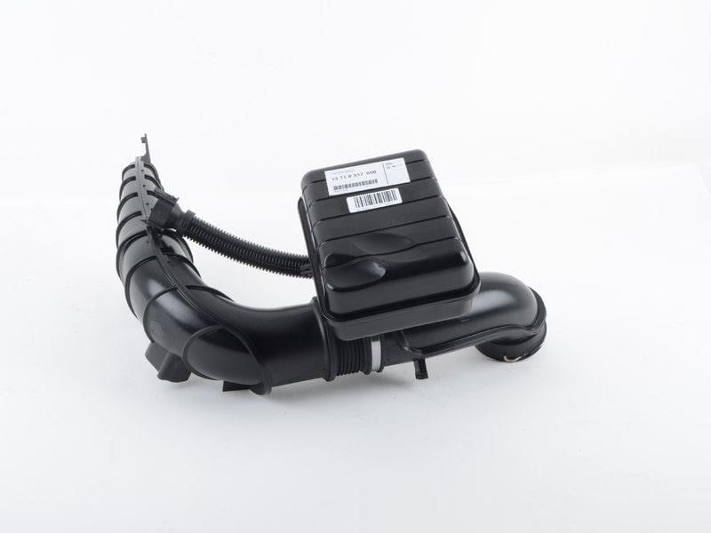 13718517608 BMW Air filter nozzle, air intake