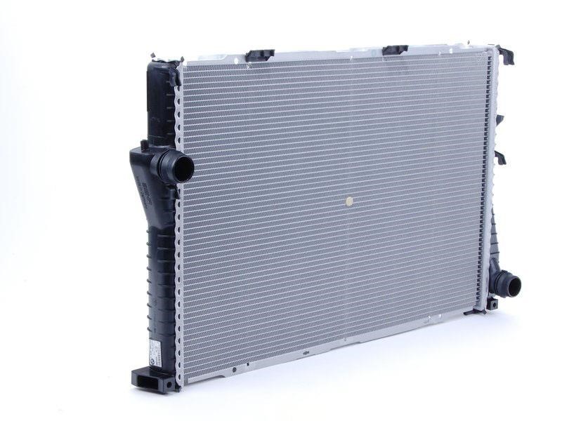 Engine cooling radiator BMW Z8: 17111436063 BMW Engine cooling radiator