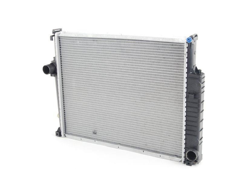 17111723784 BMW Engine cooling radiator