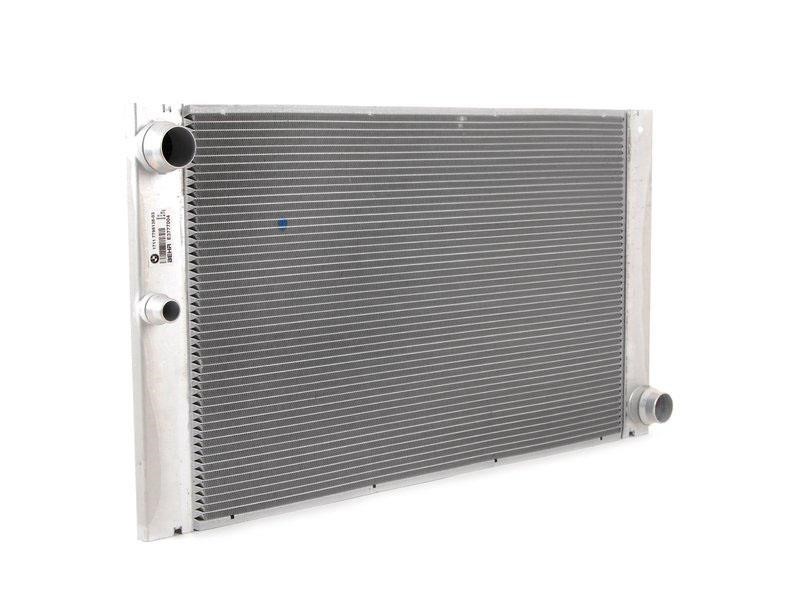 17117795138 BMW Engine cooling radiator