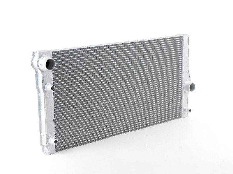 17118615426 BMW Engine cooling radiator