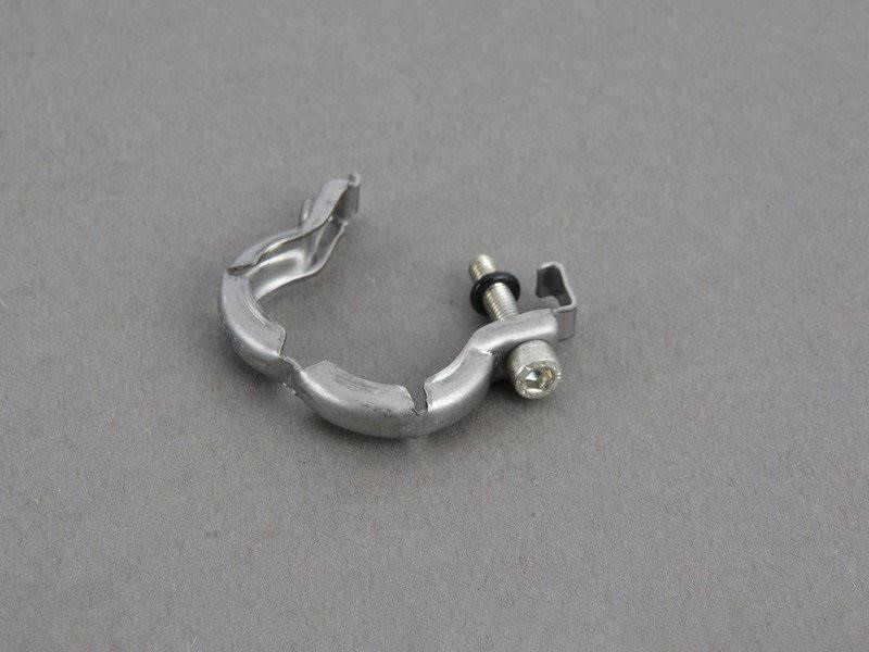 BMW 18 30 7 811 199 Clamp 18307811199 18307811199 BMW Clamp