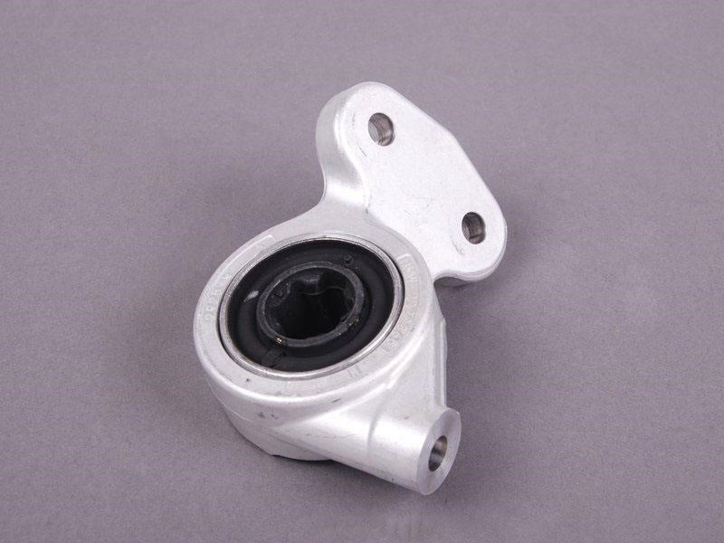 31122229623 BMW Control arm bushing