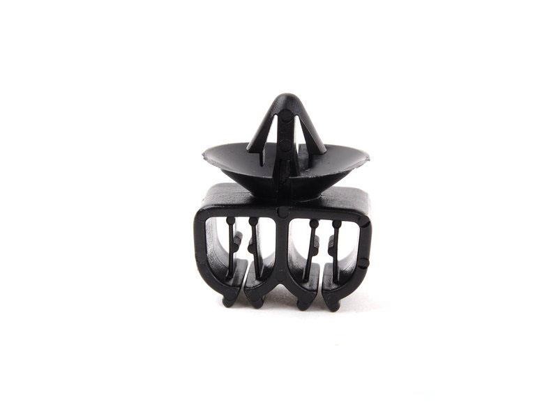 33181181218 BMW Fastener, electric cable