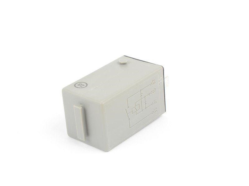 37151180408 BMW Relay