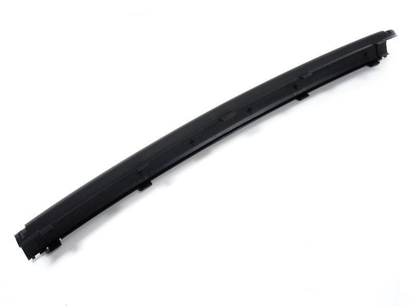 51118195304 BMW Trim front bumper average