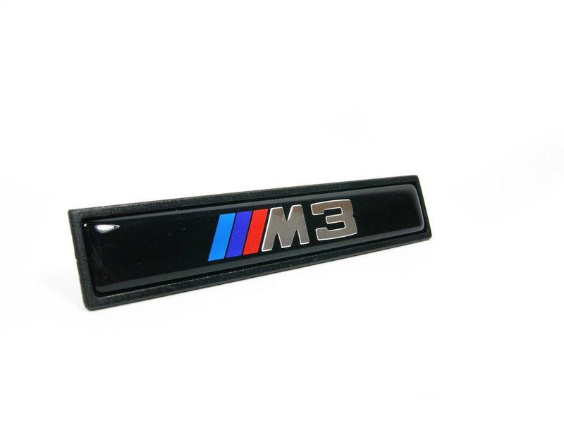 51132251381 BMW Emblem