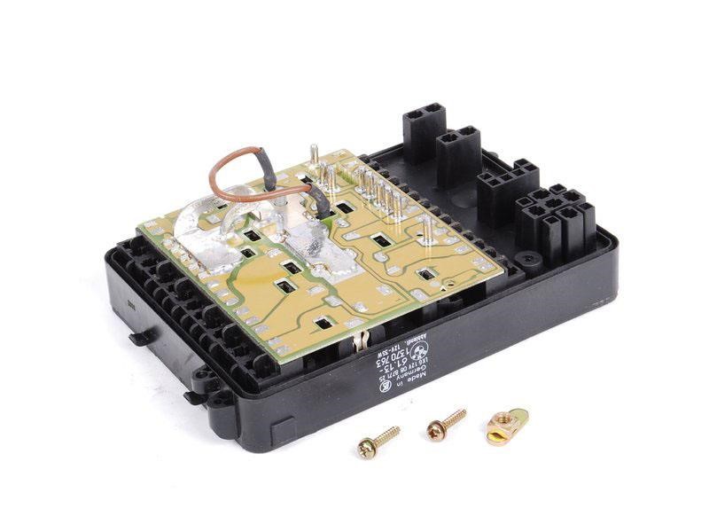 61131370763 BMW Fuse box
