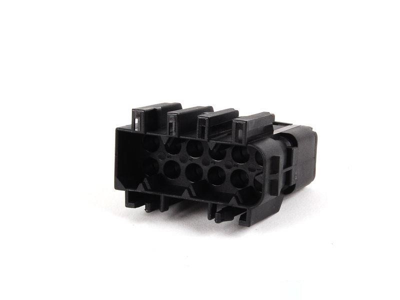 61131378136 BMW Plug Terminal Black H6110D