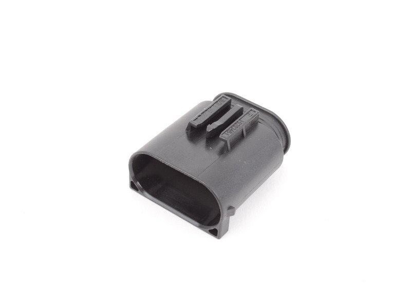 61138387220 BMW Electric connector