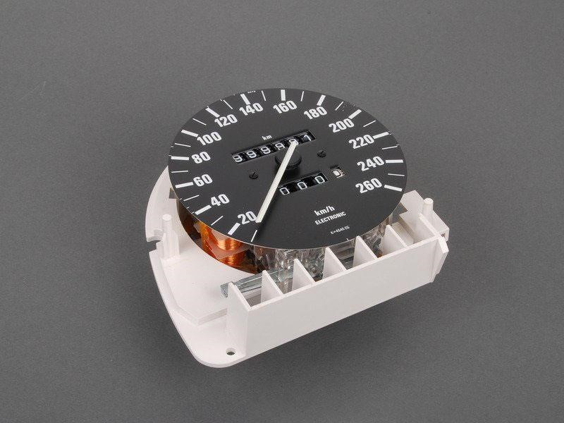 62121380415 BMW Speedometer