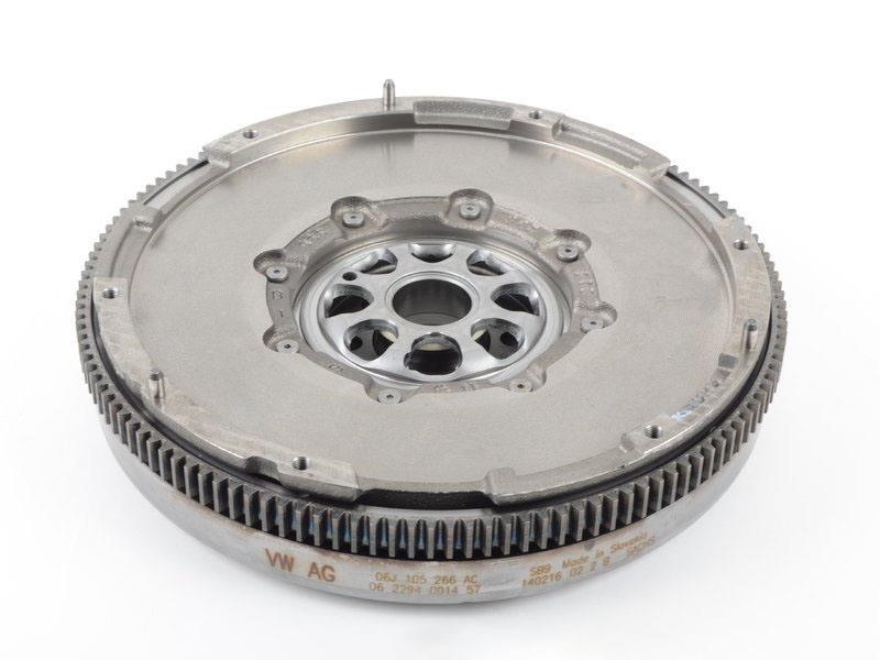 Flywheel engine Audi Q3: 06J105266AC VAG Flywheel