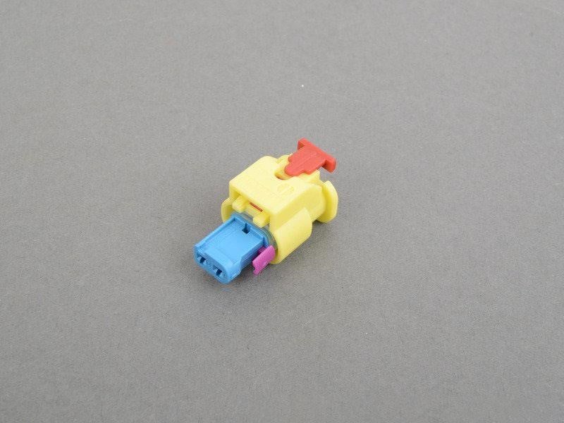 4H0973323 VAG Electric connector