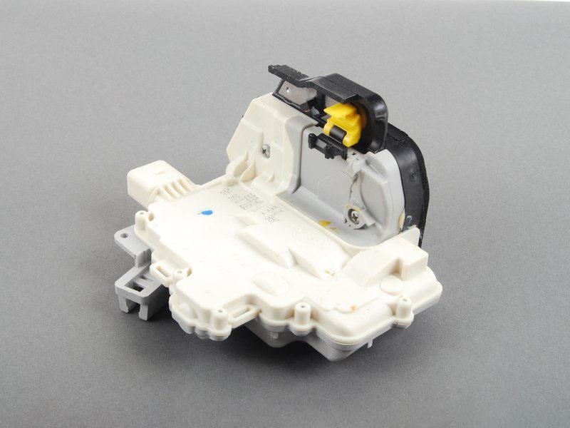 Car door lock Seat Exeo: 8E0839016AB VAG Door lock