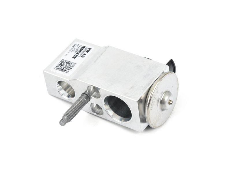 VAG 8W0 820 679 Valve 8W0820679 8W0820679 VAG Valve