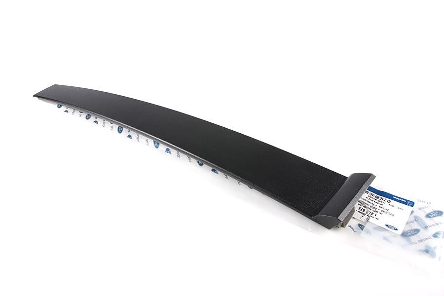 Front door trim right Ford 1 473 673