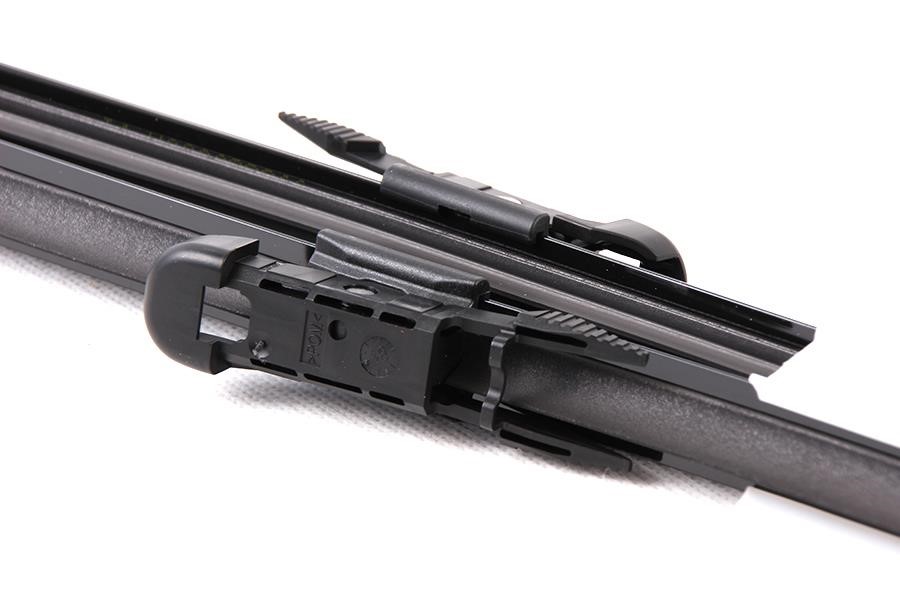 Set of framed wiper blades 700/700 Ford 2 121 378