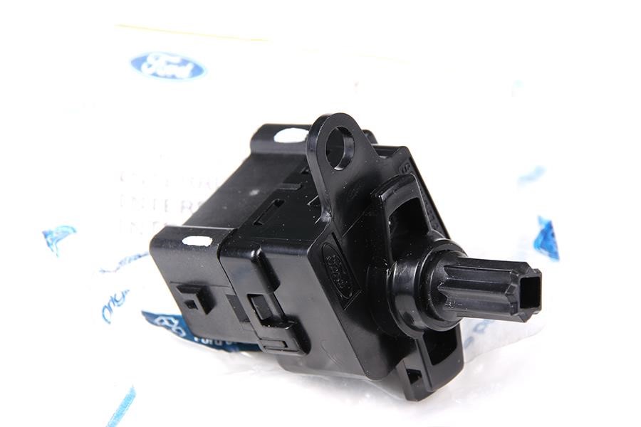 Buy Ford 1112112 – good price at EXIST.AE!