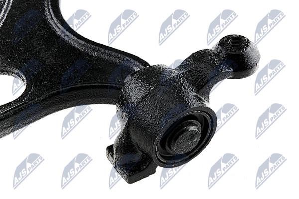 Suspension arm front lower right NTY ZWD-CT-000