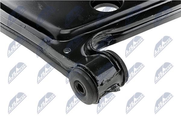 Suspension arm front right NTY ZWD-DW-006