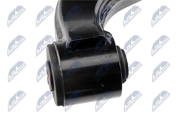 Suspension arm front lower right NTY ZWD-DW-008
