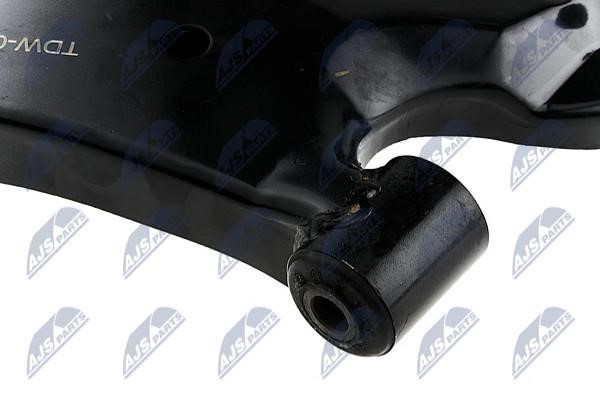 Suspension arm front lower right NTY ZWD-DW-012