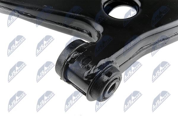 Suspension arm front lower left NTY ZWD-FR-019