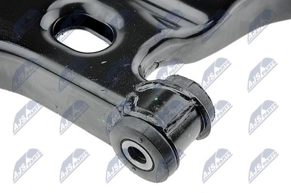 Front right lower control arm NTY ZWD-FR-032