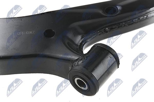 Suspension arm front lower right NTY ZWD-HD-066