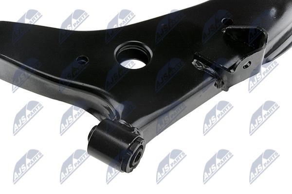 Suspension arm front lower left NTY ZWD-HY-572