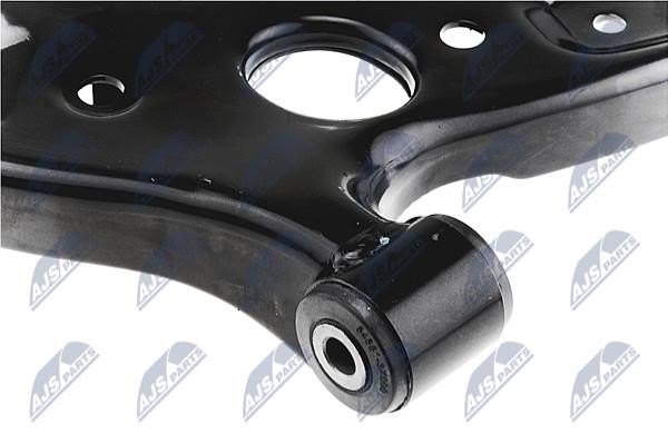 Suspension arm front lower right NTY ZWD-HY-579