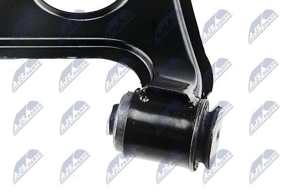 Suspension arm front lower right NTY ZWD-ME-032